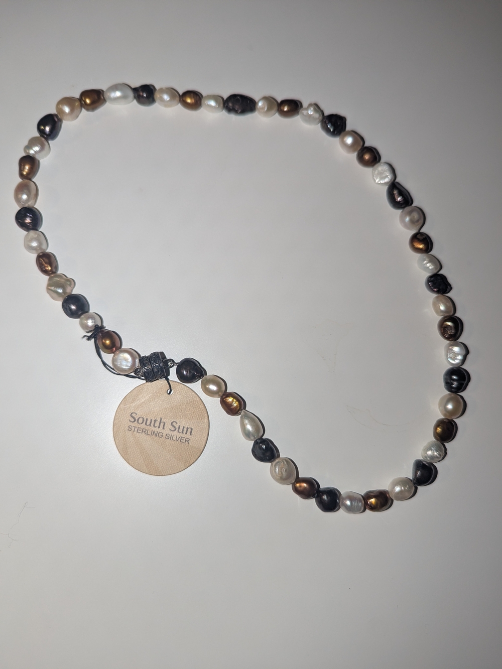 Elegant South Sun Necklace With Metal Clasp
